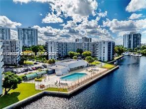 Building Photo - 3401 N Country Club Dr