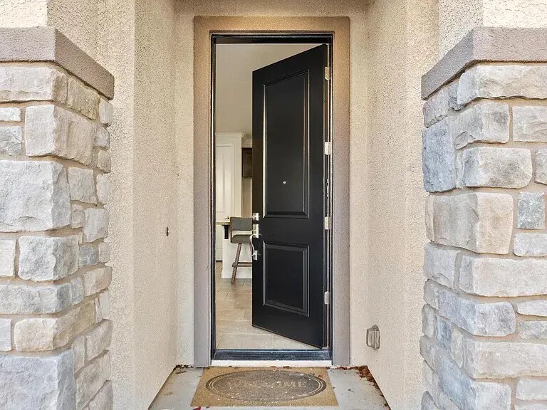 Building Photo - 663 Addison Ln
