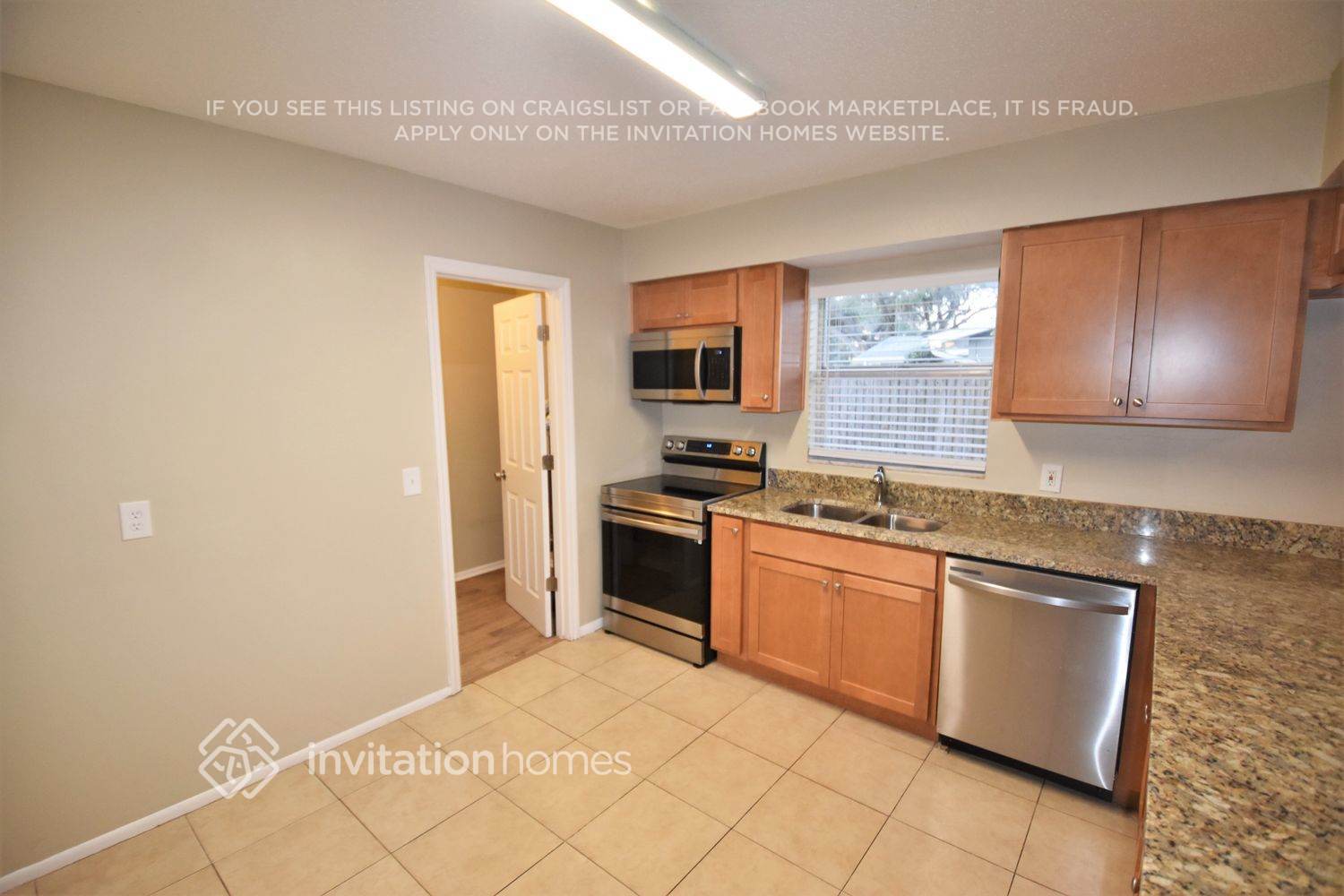 Building Photo - 992 Union St