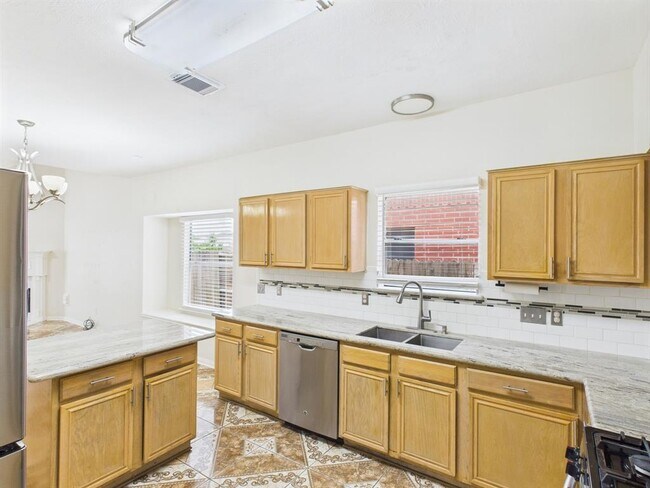 Building Photo - 8827 Aspen Meadow Dr