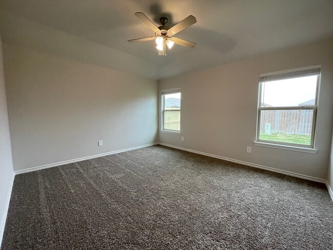 Building Photo - 7905 Schades Way