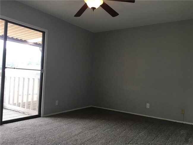 Building Photo - 1703 Timberwood Dr