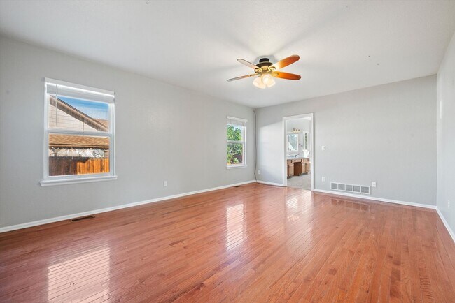 Building Photo - 2258 S Gibralter Way