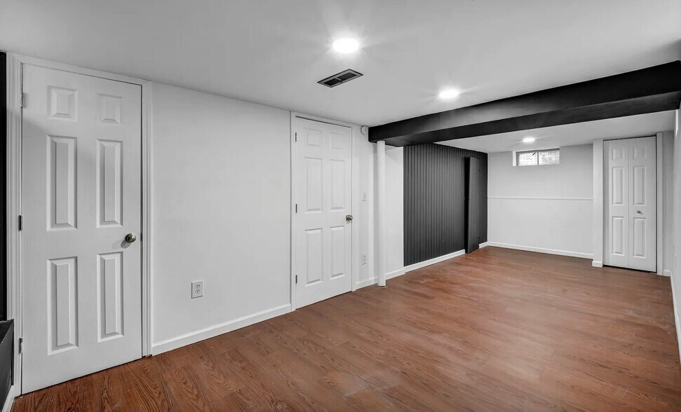 Building Photo - 3516 Park Dr