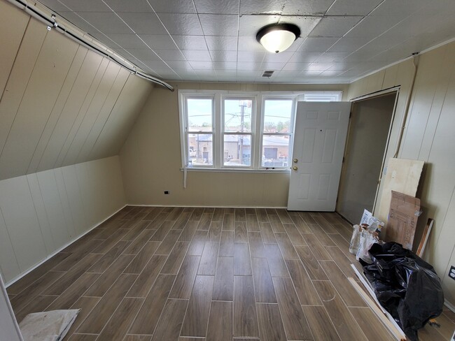 Building Photo - 5132 W Parker Ave