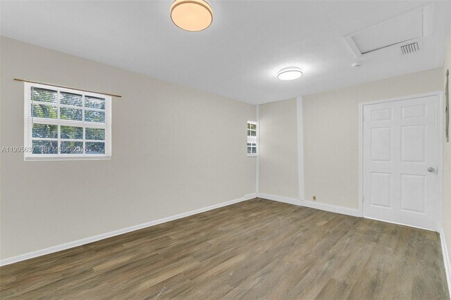 Building Photo - 3504 NW 85th Ave