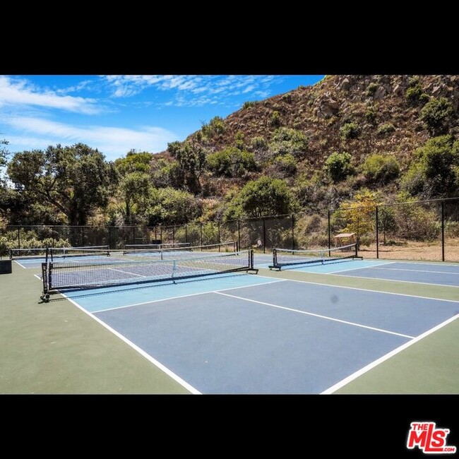 Building Photo - 6216 Paseo Cyn Dr
