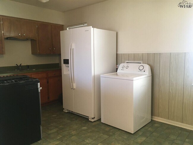 Building Photo - 1438 Harris Ln