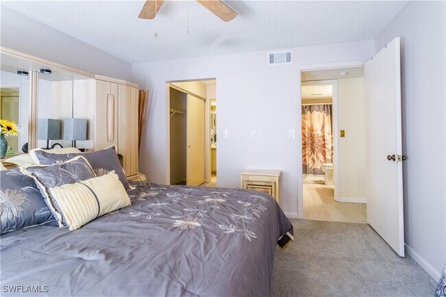 Building Photo - 9540 Green Cypress Ln