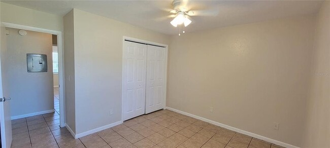 Building Photo - 9542 Lake Park Dr