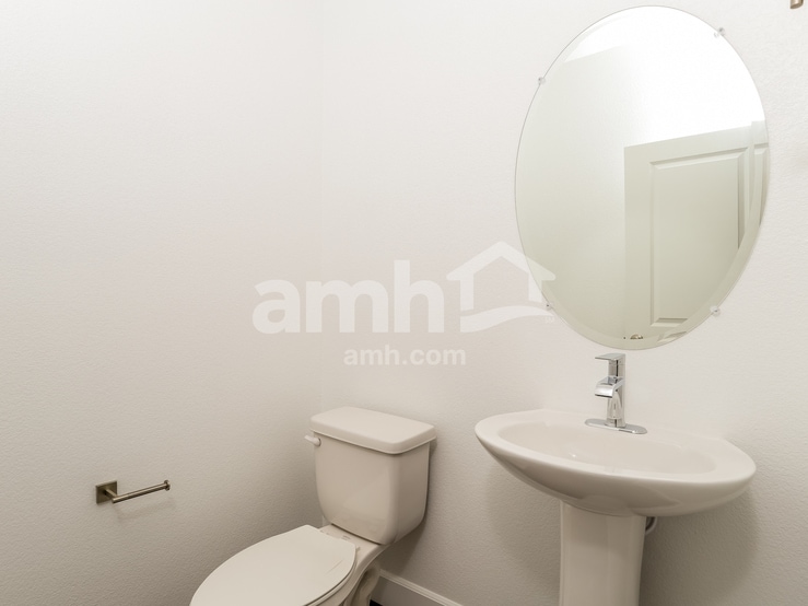 Building Photo - 10093 Potomac St