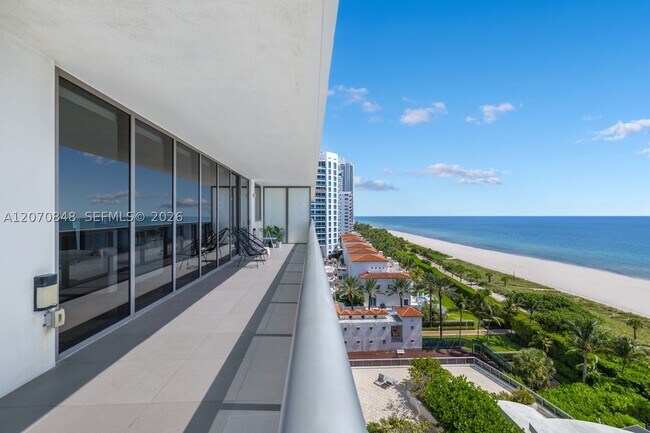 Building Photo - 5875 Collins Ave