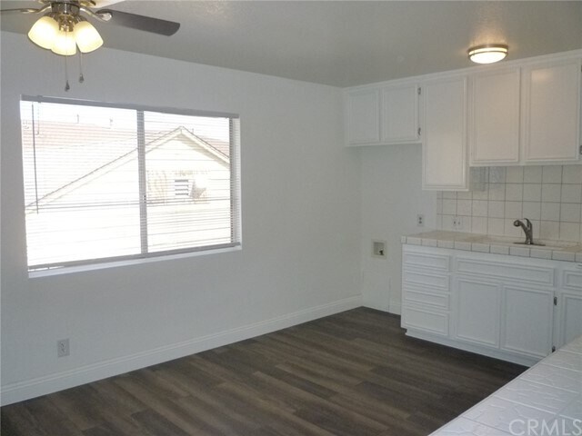 Building Photo - 15910 Harvard Blvd