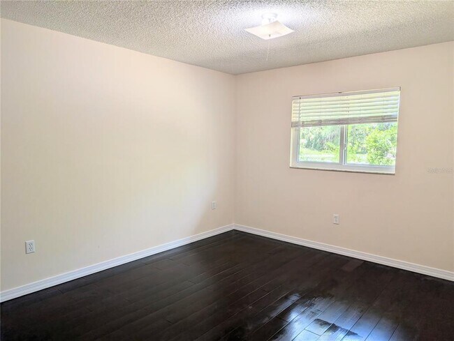 Building Photo - 5539 Wilde Oak Way