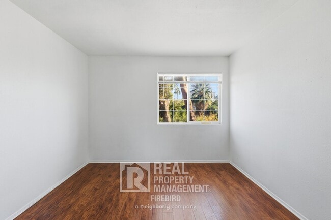 Building Photo - 45 N Phyllis-209