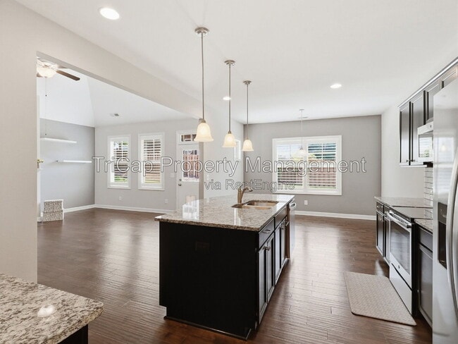 Building Photo - 8029 Crookneck Dr