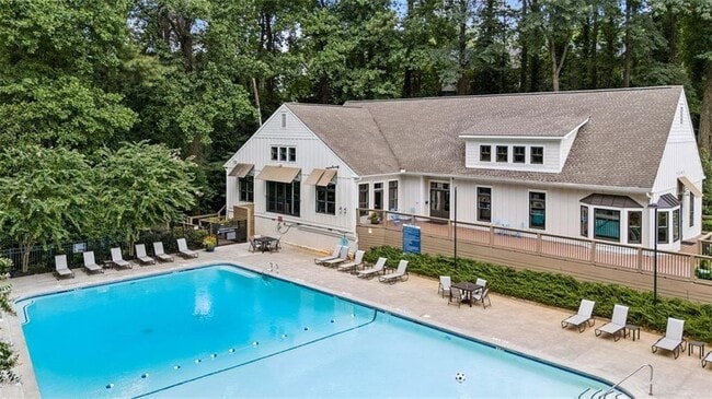 Building Photo - 2090 Emmet Pk Ln