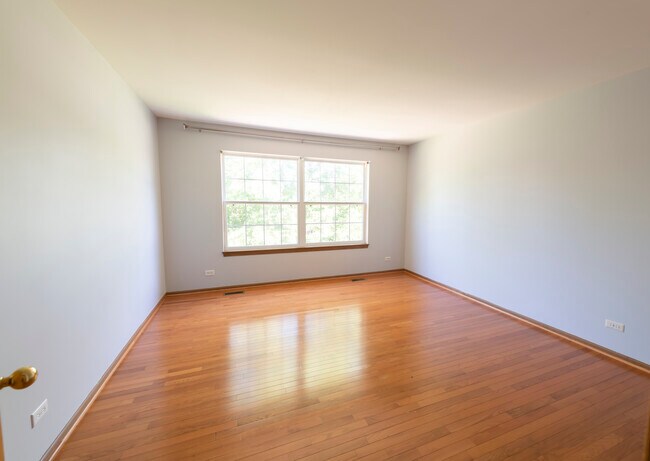 Building Photo - 754 Savannah Ln