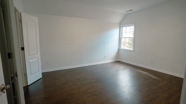 Building Photo - 2939 Heart Pine Way NE