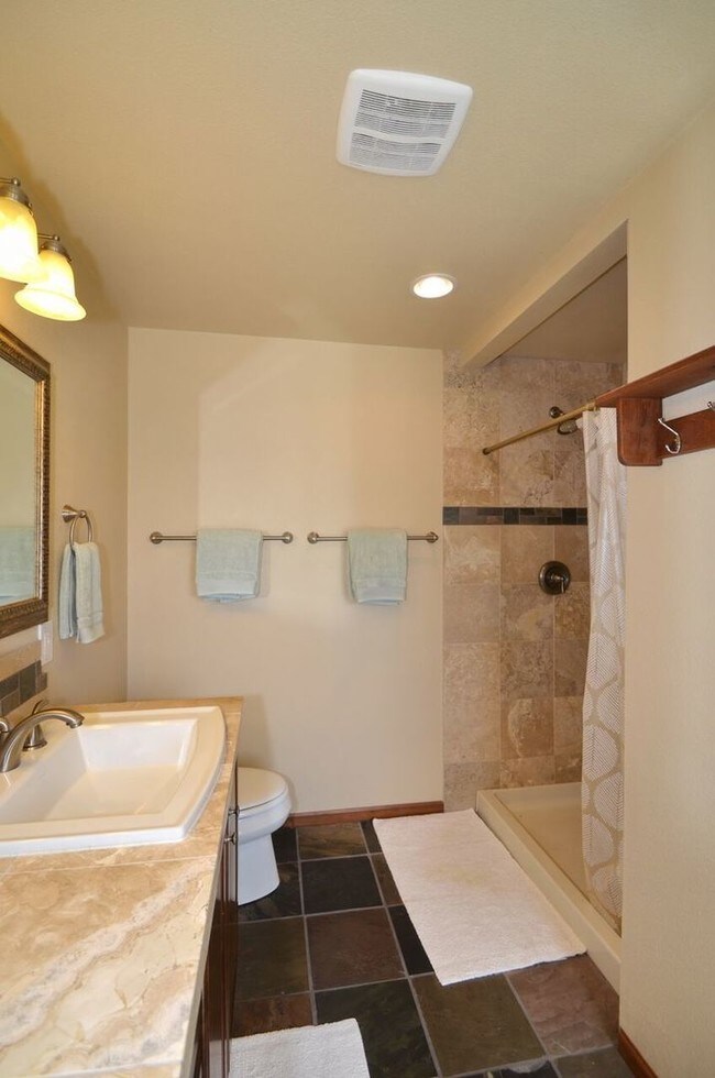 Building Photo - Fantastic 4BR, 3.5BA! Deck, FP, great yard, location!! (Regal)