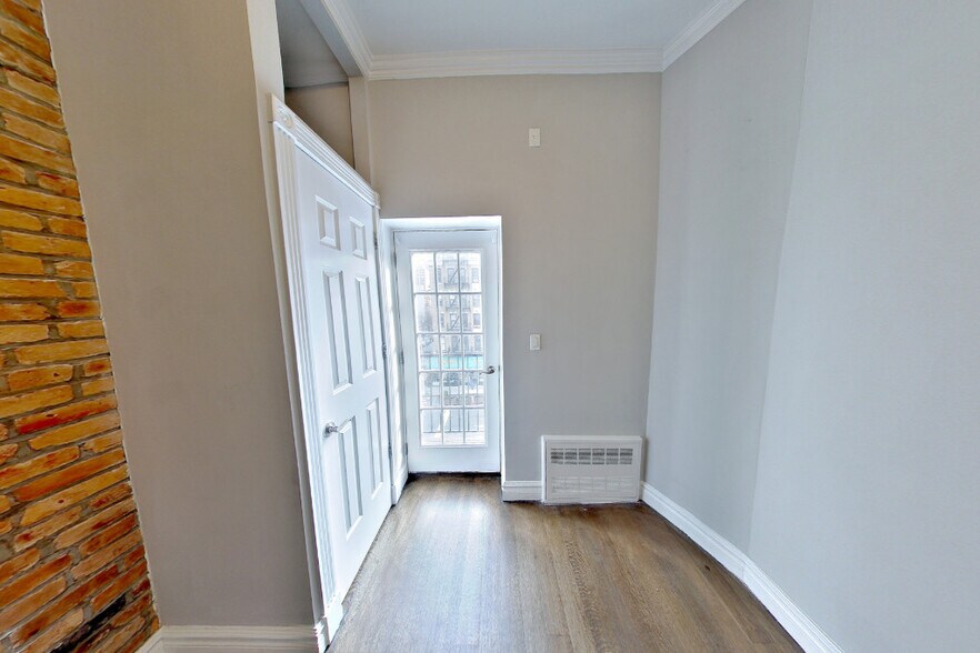 Building Photo - 1373 First Avenue