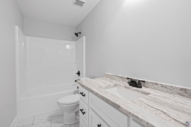 Building Photo - 168 Camden Way