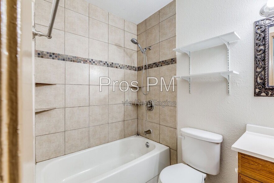 Building Photo - 7117 Edinburg Dr