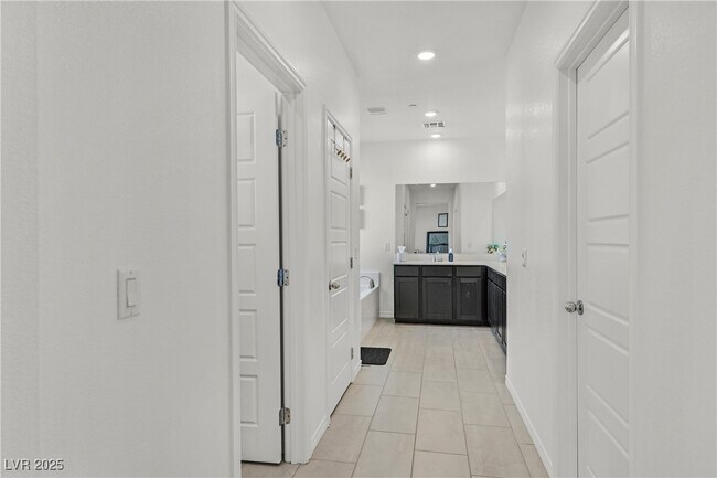 Building Photo - 282 Mount Steel Ave