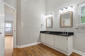 Building Photo - 501 Elm Ct