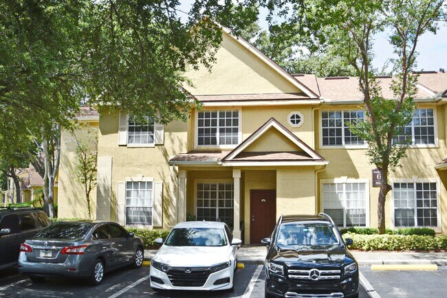 Building Photo - 2-bed 1-bath - Gated - Pool - Condo - Laun...