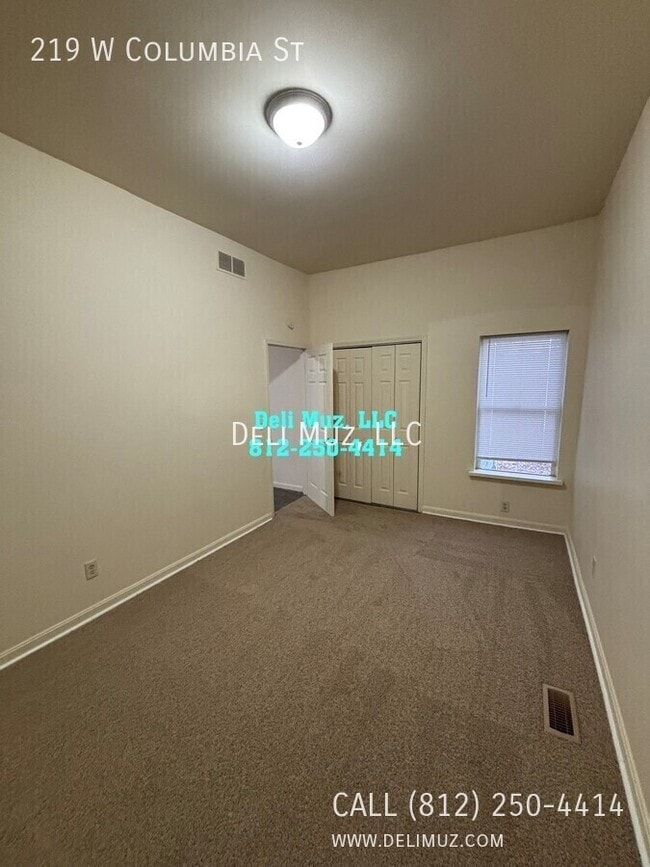 Building Photo - 219 W Columbia St