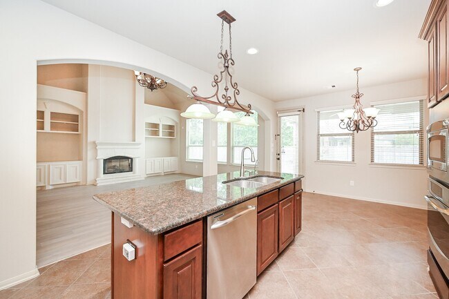 Building Photo - 19 Sandwell Place