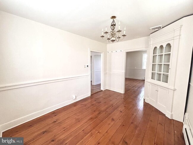 Building Photo - 970 Disston View Dr