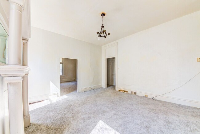 Building Photo - 744 Proctor Wy