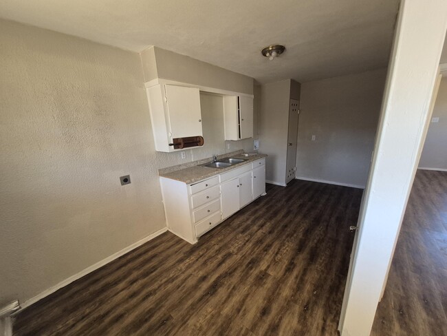 Building Photo - 1116 41st St