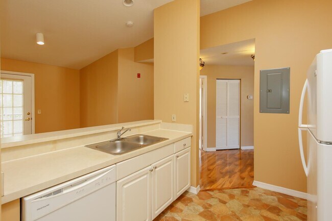 Building Photo - 15207 Harbour Vista Cir