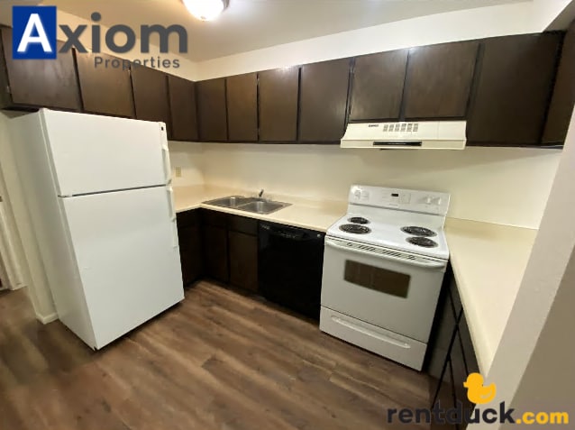 Building Photo - 1518 Bench Rd