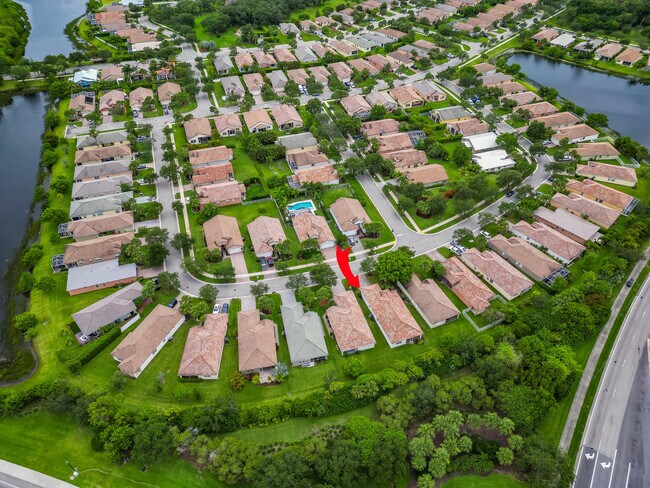 Building Photo - 9588 SW Flowermound Cir