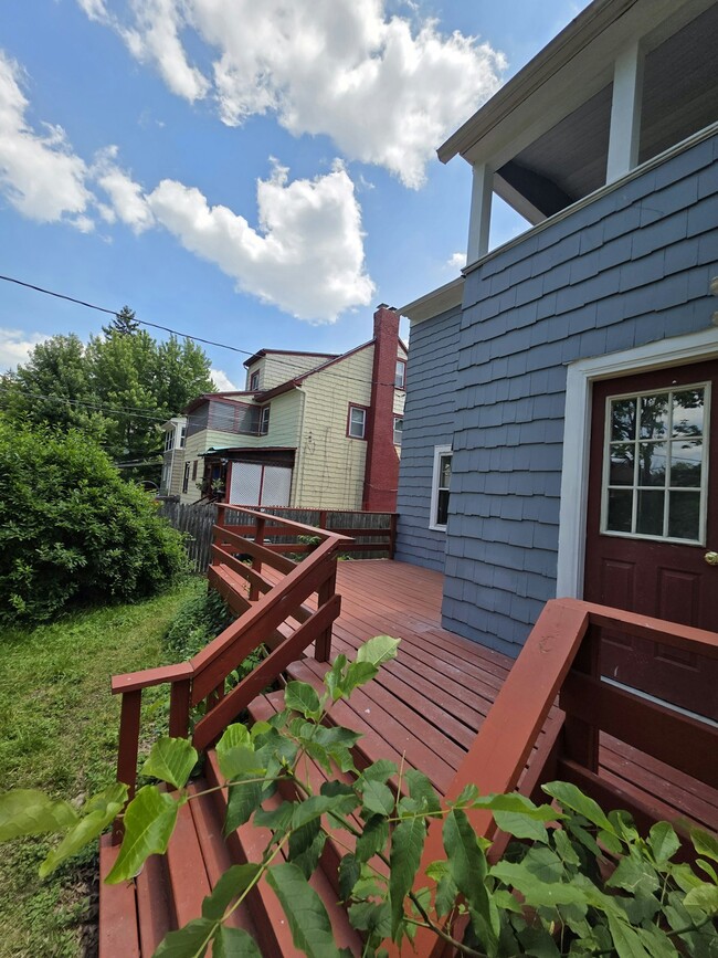Building Photo - 3953 Elmwood Rd