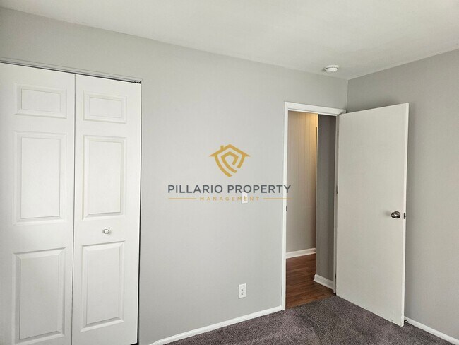 Building Photo - Charming 3-Bedroom Ranch with Detached Gar...