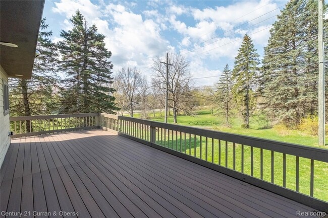 Building Photo - 1083 N Livernois Rd