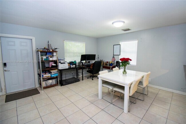 Building Photo - 2317 Liberty St