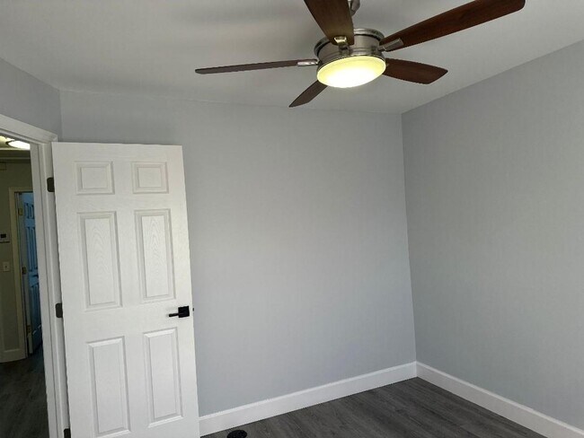 Building Photo - 4151 Eastridge Cir