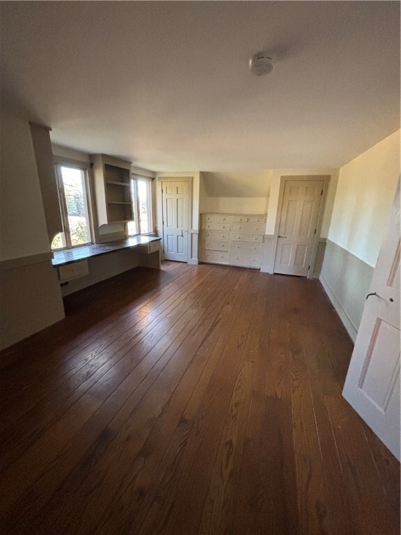 Building Photo - 930 W Bloomfield Rd