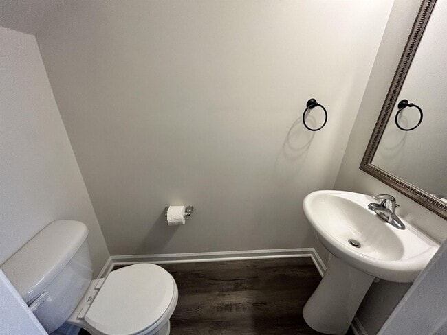 Building Photo - 144 Sunny Pt Lp