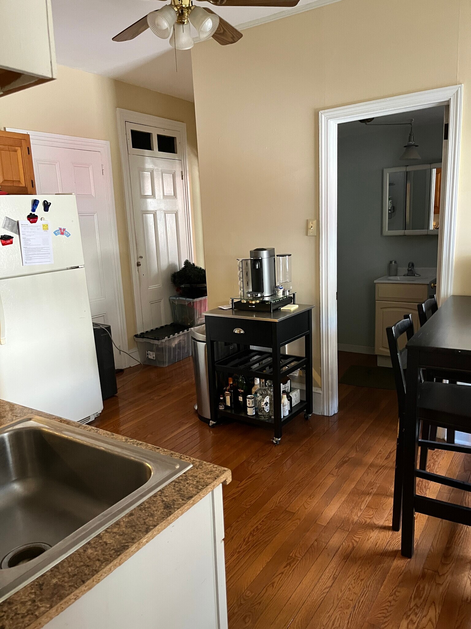 Kitchen - 215 S New St