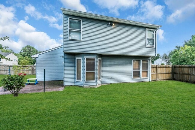 Building Photo - 6 Cattail Dr