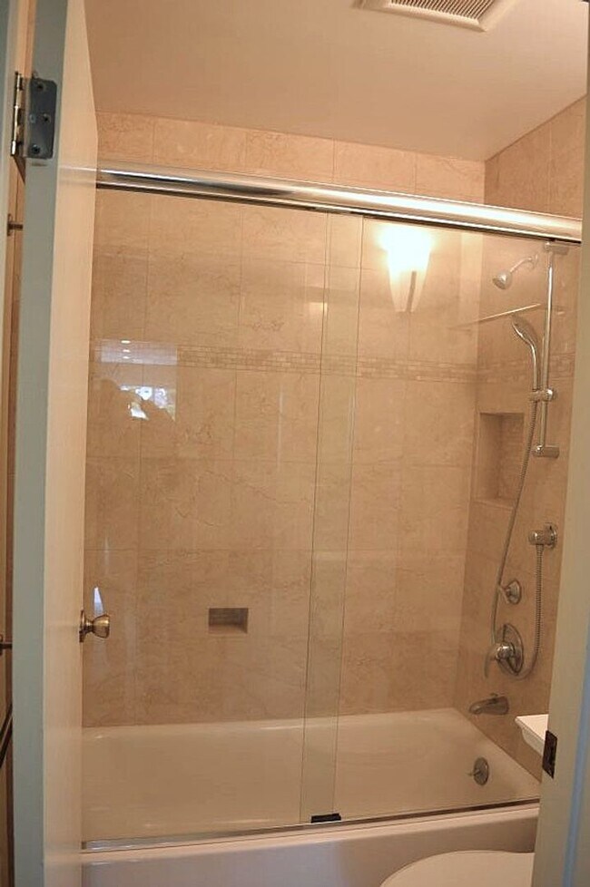Building Photo - 6-MONTH LEASE TERM-Furnished 1 Bedroom Sau...