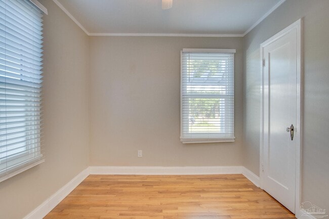 Building Photo - 2303 N 20th Ave