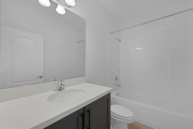Building Photo - Gorgeous 4 bedroom/3.5 bath estate home fo...